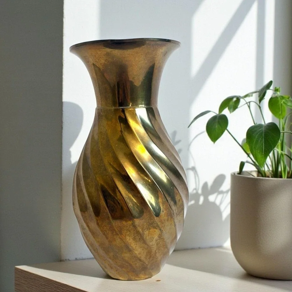 Vintage Brass Swirl Vase Decorative Tabletop Accent Home‎ Decor